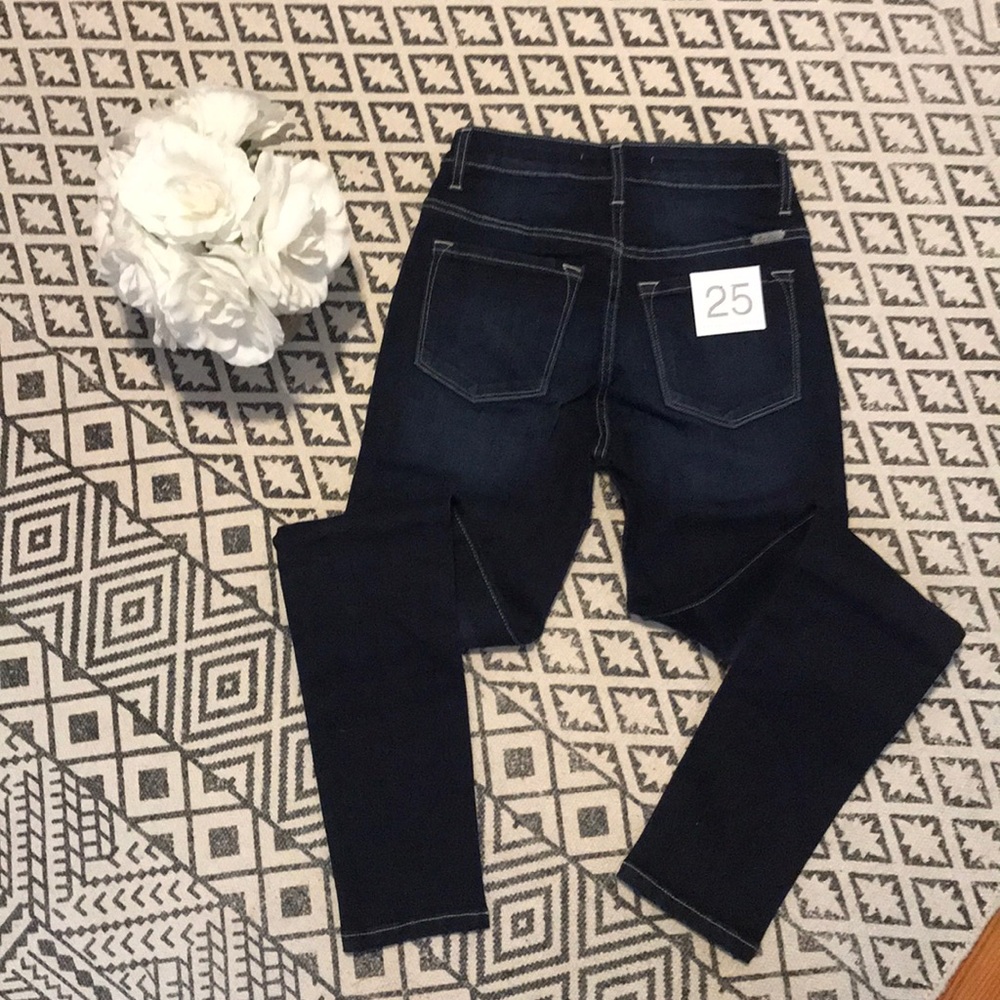 Store Closing‼️ Basic Dark High Rise Skinny Jeans - Picture 7 of 9